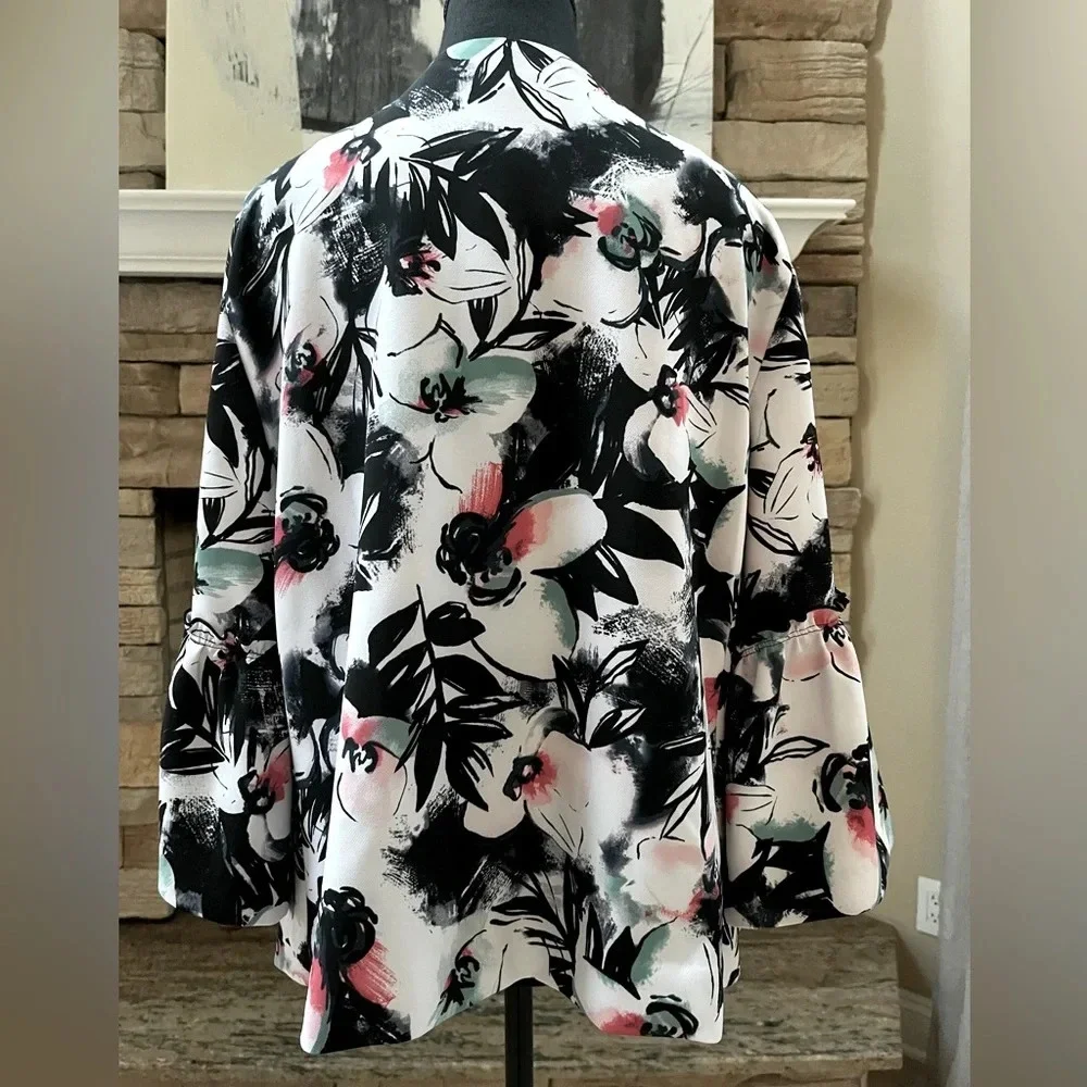 Lane Bryant Open Front Bell Sleeve Blazer Women's Plus Size 18/20 Floral
